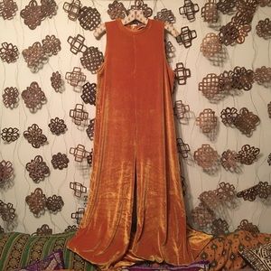 ✨Blogger Fave✨ Zara Velvet Jumpsuit Size M